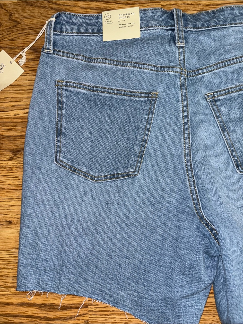Universal Thread Boyfriend Shorts Women's Size 10 Waist 30 Inseam 6 Inch Light - Picture 10 of 16